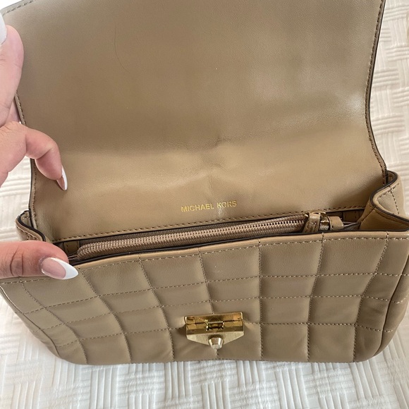 MK Soho Large Quilted Leather Shoulder Bag - Picture 5 of 15